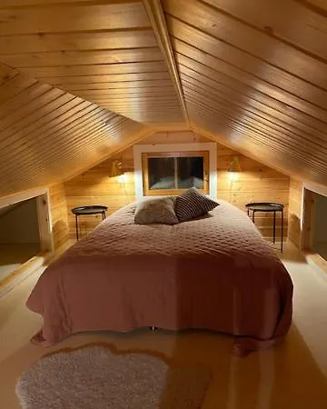 Lomanaamanka Naava-hirsimoekki Apartment