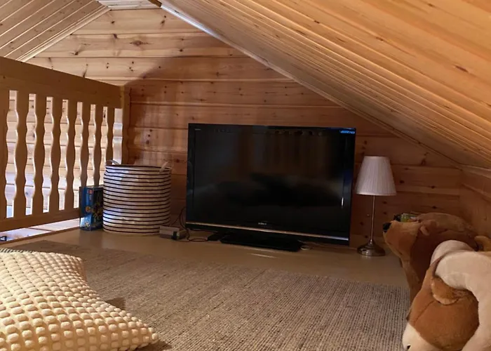 Lomanaamanka Naava-hirsimoekki Lägenhet